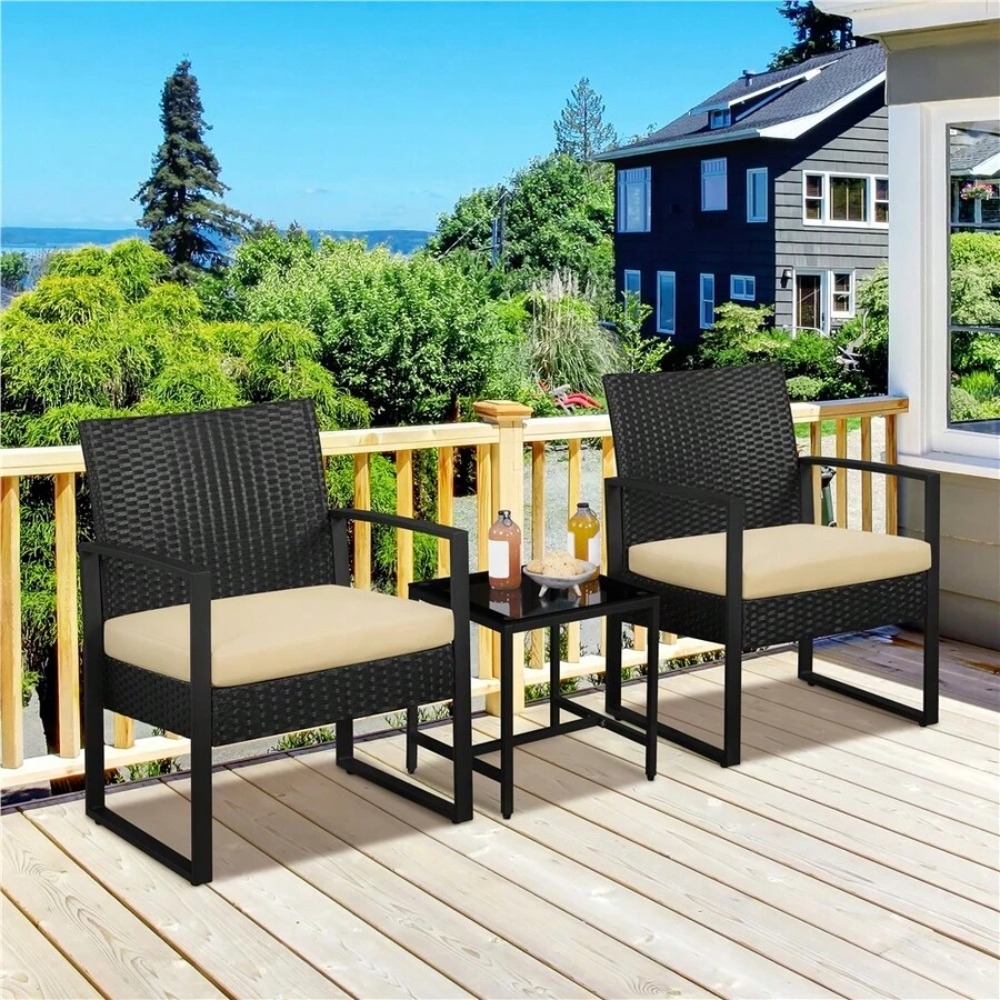 Outdoor Furniture Rattan - 3ピースの屋外用籐製家具セット（籐製チェア2脚とコーヒーテーブル1台）。裏庭、庭、ポーチ、バルコニーでの使用に適した会話用パティオセット。全天候型で耐久性のある金属フレーム。素朴でモダンなデザイン。組み立てが簡単。手編みのPE籐。頑丈な屋外リビングスペース。